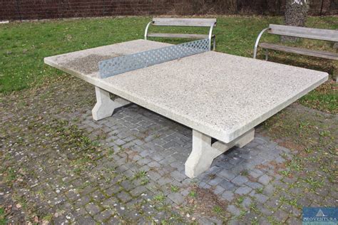 Sport ist gesund, das wissen wir alle. Outdoor-Tischtennisplatte Beton | Proventura Online-Auktion