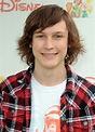 Logan Miller Age, Height, Weight, Girlfriend, Family, Body Facts