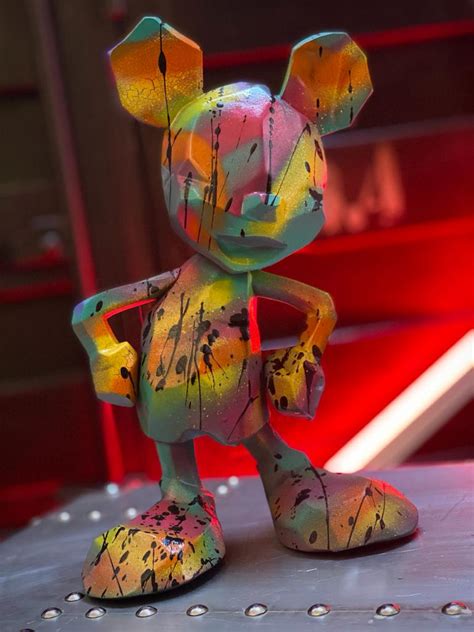 Estátua Mickey Mouse Modern Geometric Pop Art By Russ Ev Toyshow
