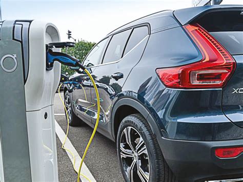 Oman Considers Incentives To Make Electric Cars Affordable