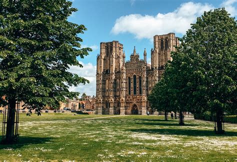 5 Things To Do In Wells Somerset The Smallest City In England Kitti