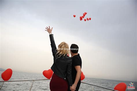İzmir Teknede Evlenme Teklifi Organizasyon Evlilik Teklifi Organizasyon