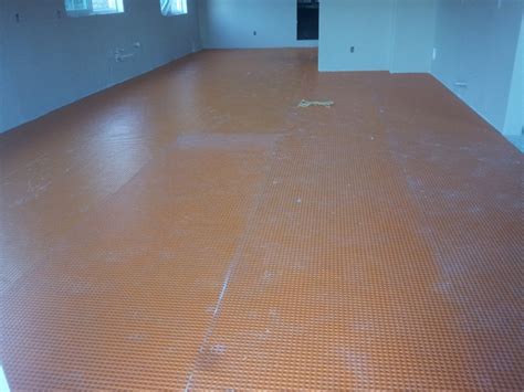 Certain types of tile, such as glass tile, may require thinset that's designed specifically for that tile. Thinset On Ditra - Page 2 - Tiling - Contractor Talk