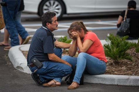 Tips For Helping After A Tragedy From A Disaster Psychologist
