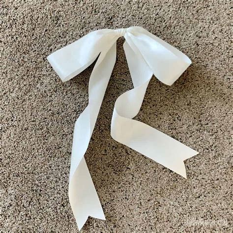 How To Make A Floppy Bow Easy The How To Mom