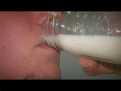 Drinking Breast Milk The Latest Craze Among Bodybuilders Looking To Bulk Up Youtube