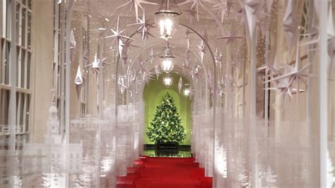 Melania Trumps Joyless Christmas Decorations Are Back To Haunt Your