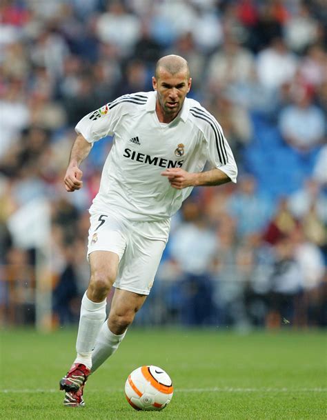 Real madrid info ³⁴ @rmadridinfo. World Football: The Top 10 Midfielders of the Past Decade ...