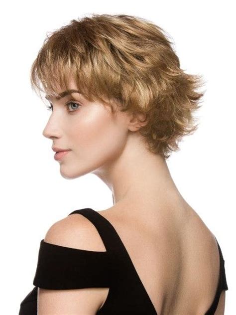 Layer haircut for women with oval face: 20 Ideas of Short Haircuts For Thin Hair And Oval Face