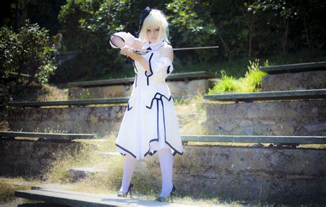 Fatestay Nights Saber Daily Cosplay Interest Anime News Network