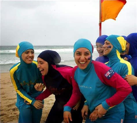French Police Force Woman To Publicly Remove Her Burkini On The Beach