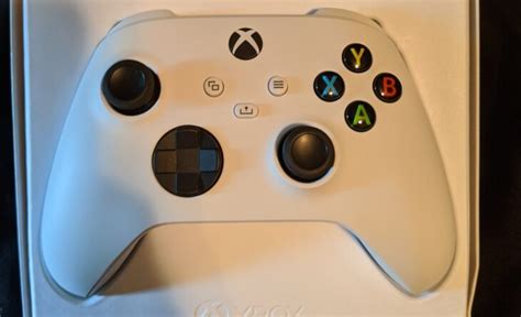 Xbox Series S Leaked By Pictures Of A Controller Wholesgame