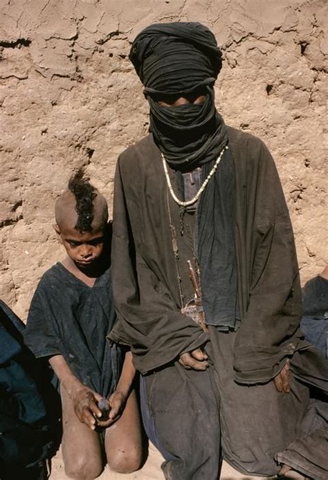 Tuaregs De Sequ A Mal Huyendo Marzo De Algeria Tuareg People