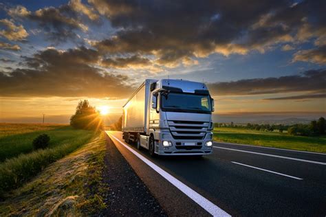 8 Newbie Truck Driving Tips That Can Make A Huge Impact On Your Career