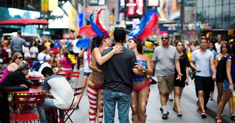 The Desnudas Of Times Square Topless But For The Paint The New York