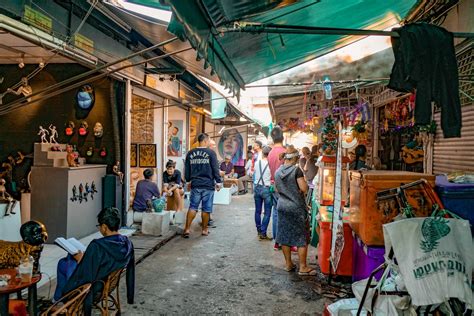 1 when leaving the station, you will eventually come across rows and rows of canvas stalls. Markets of Bangkok: Chatuchak Weekend Market | Explore Shaw