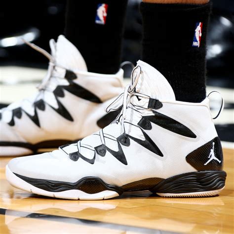 Los angeles clippers | forward shoe size: What Pros Wear: The Source for Pro Baseball Gloves, Cleats, Bats & Pro Basketball Shoes