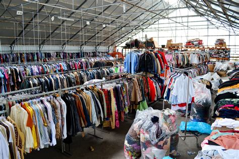 Where To Buy Clothes In Bulk For Resale