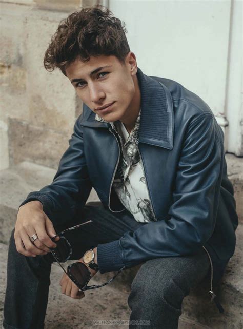 Sin embargo, el fin de semana sus fans descubrieron quién es su nueva novia. celeb photos Juanpa Zurita for GQ Mexico - Celebria - ATRL
