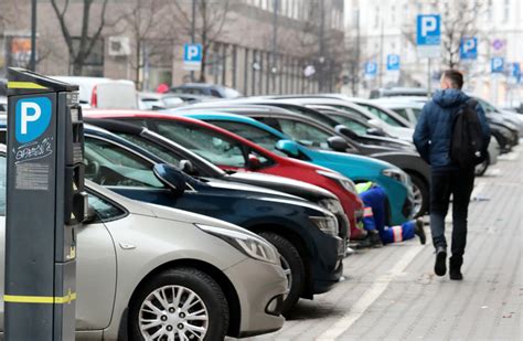 Podwyżki Opłat Za Parkowanie W Warszawie Znów W Sądzie Motoryzacja W