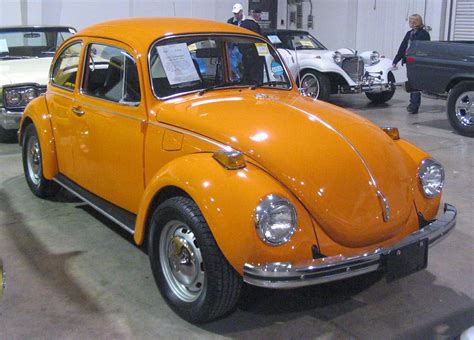 File72 Volkswagen Super Beetle Toronto Spring 12 Classic Car