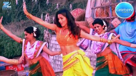 Riddhi Dogra Hot Bare Navel Showing Dance Sexy Celebs World