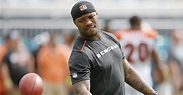 Jeremy Hill signs with the New England Patriots