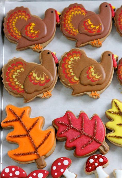 Adorable Thanksgiving Turkey Treats Thanksgiving Cookies Turkey