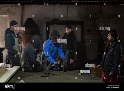 Art collective Shpor discusses the construction of a portable stove