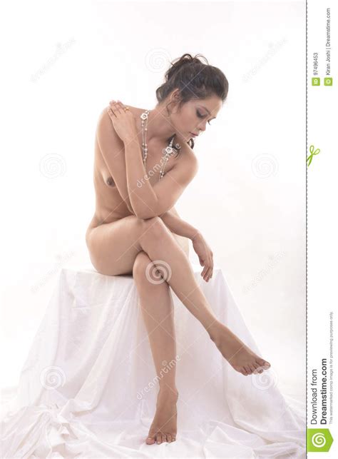 Figura Do Nude Da Parte Dianteira No Pano Transparente Branco Imagem De
