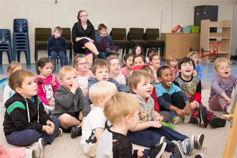 Northcote Kindergarten Children With Clowns Discoverywallnz