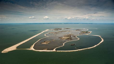 Marker wadden is daarmee een brongebied voor de nederlandse populatie van deze bedreigde vogelsoorten. op een kaart zijn alle woningen in aanbouw en in voorbereidingen te zien. De Marker Wadden zijn klaar: vijf nieuwe onbewoonde ...