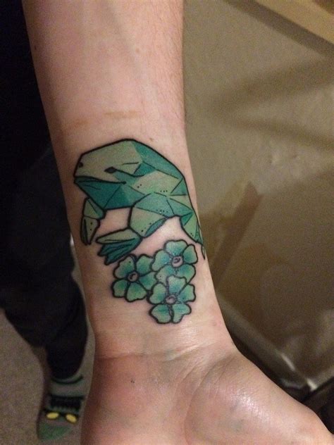 Tattoos are a form of art that will be forever in your skin, so you have to be clear on what exactly you want; KP! It's geometry! but there's depth! | Tattoos, Punk ...