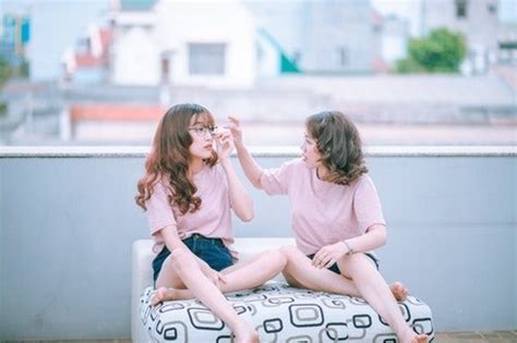 How To Navigate Difficult Sister Relationships Regain