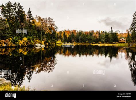 Cabin Pond Green Mountain National Forest Vermont Usa Stock Photo Alamy