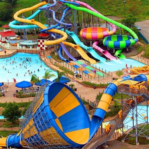 These 10 Epic Waterparks In Illinois Will Take Your Summer To A Whole