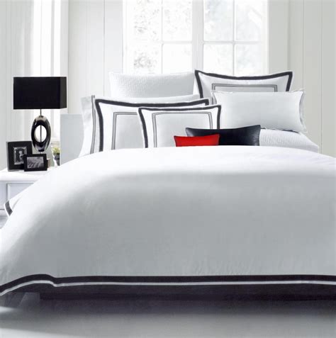 Classic contrasting hotel border frames white bedding for a neat and sophisticated look. Hotel Luxury 3pc Duvet Cover Set Elegant White/Black Trim ...
