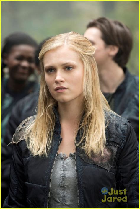 Eliza Taylor And Marie Avgeropoulos The 100 Cast Pics And New Trailer