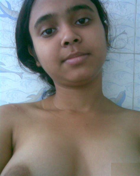 Chilliesgallery Indian College Girl Showing Her Beautifull Boobs