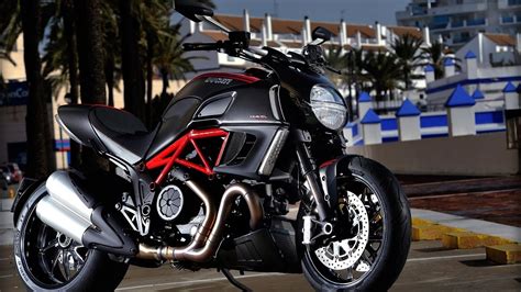 Ducati Diavel Testastretta 11° L Twin 6 Speed Engine Youtube