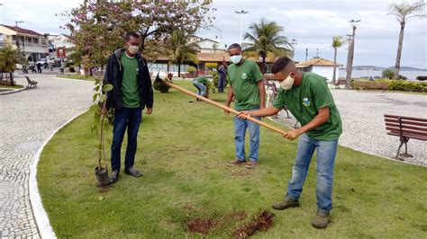 Pra A Do Centro De S O Pedro Da Aldeia Recebe Plantio De Rvores No Dia