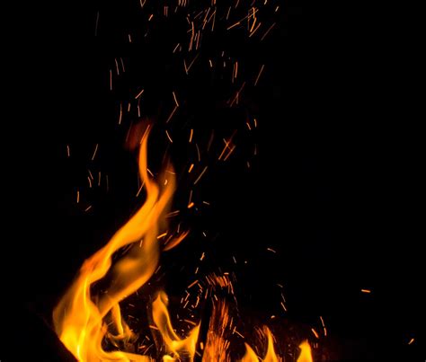 Fotos Gratis Noche Bengala Chispa Llama Fuego Oscuridad Negro
