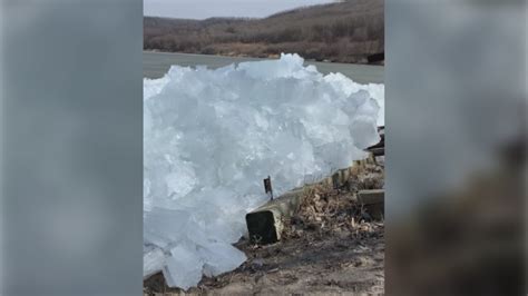 Ice Jams Appearing Along Banks Of A Southern Sask Lake Ctv News