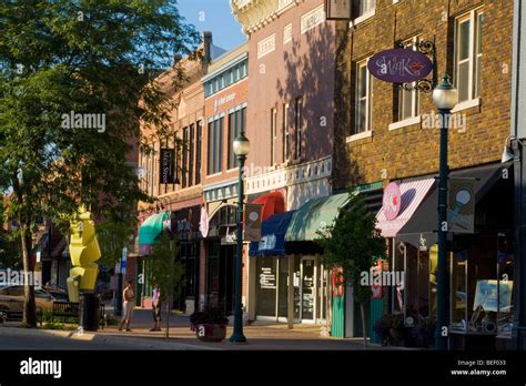 Main Street Iowa High Resolution Stock Photography And Images Alamy
