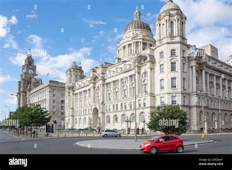 Royal Liver Cunard And Port Of Liverpool Buildings Liverpool Pier