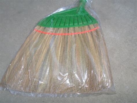 Vietnamese Soft Fan Straw Broom With Plastic Tube Handle Chổi Lúa 41