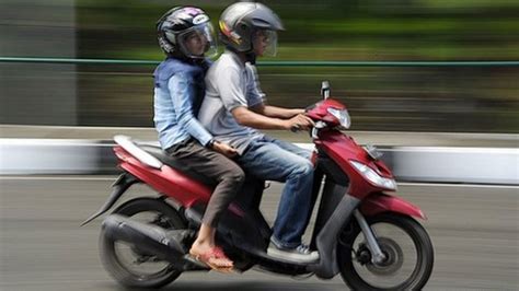 Indonesias Aceh Introduces Strict Anti Gay Law Bbc News