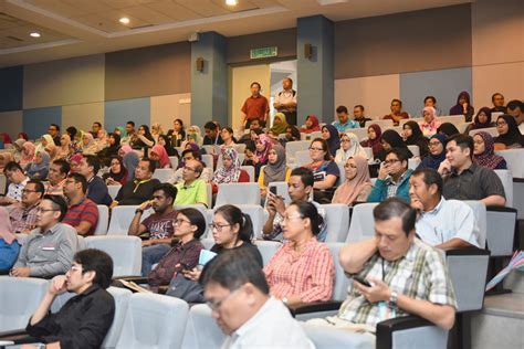 Istiadat konvokesyen universiti malaya : Syarahan Umum FST Bil. 1/2018 - Prof Dr. Sarani Zakaria ...
