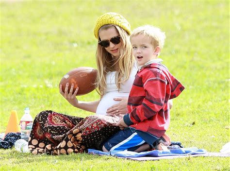 Vid O Teresa Palmer Enceinte Avec Le Fils De Son Fianc Mark Webber Los Angeles Le