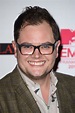 What's happened to Alan Carr? The comedian looks unrecognisable ...